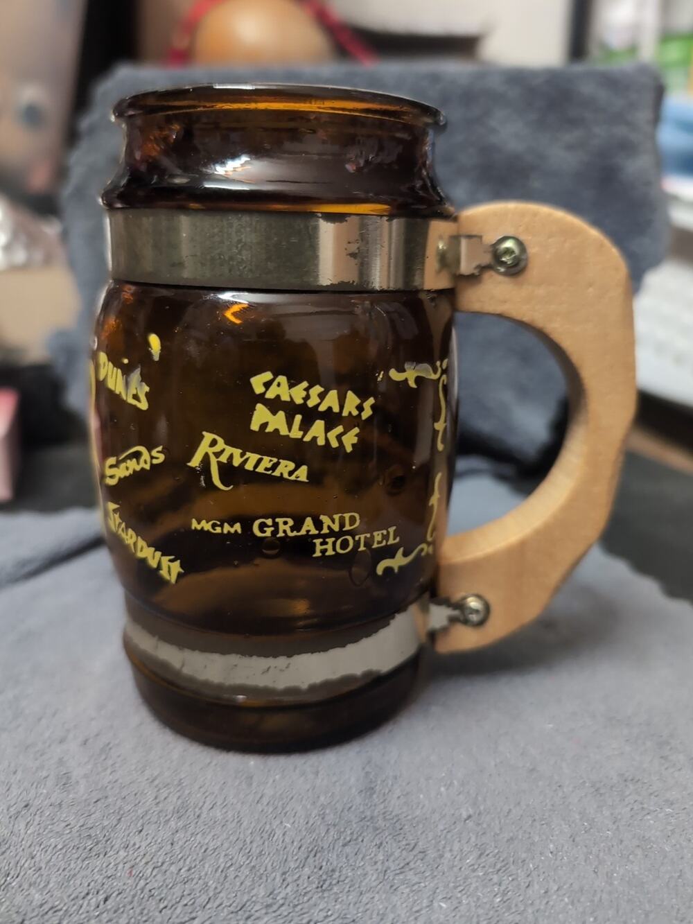 Vintage 1970's Fabulous Las Vegas Nevada Casinos Brown Glass Mug w Wood Handle